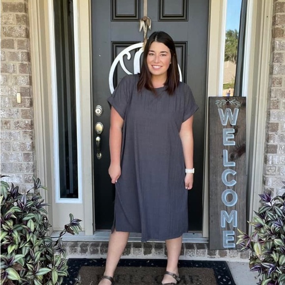 LuLaRoe CHELSEA T-SHIRT DRESS Gray NWT Size 2XL Ribbed with cuff sleeve - Picture 5 of 6